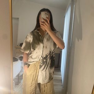 Zara Short Sleeve Graphic Button Down Shirt